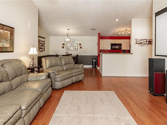 5th image of 8346 Glenwillow Ln Unit 208