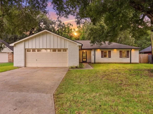 7165 Firethorn Dr, Beaumont, TX 77708