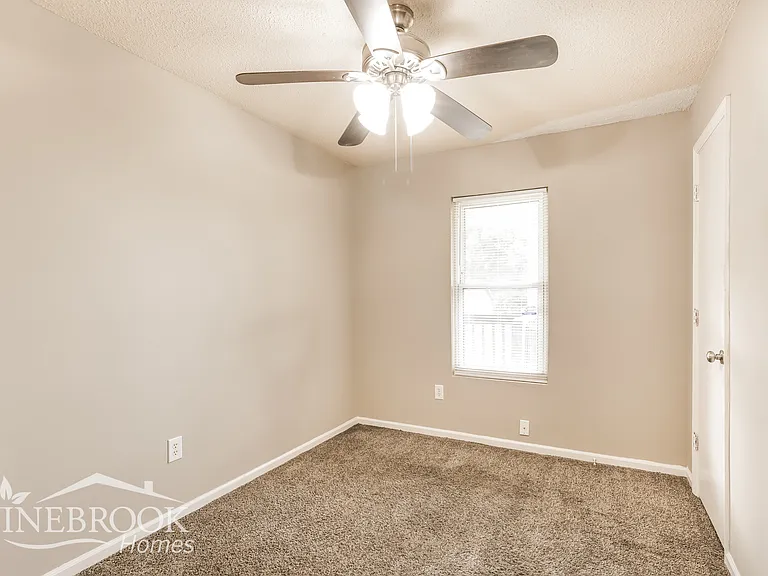 2315 Rutherford Ave — Photo 12