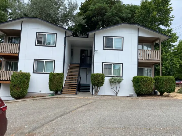 22503 30th Ave S APT 2, Des Moines, WA 98198