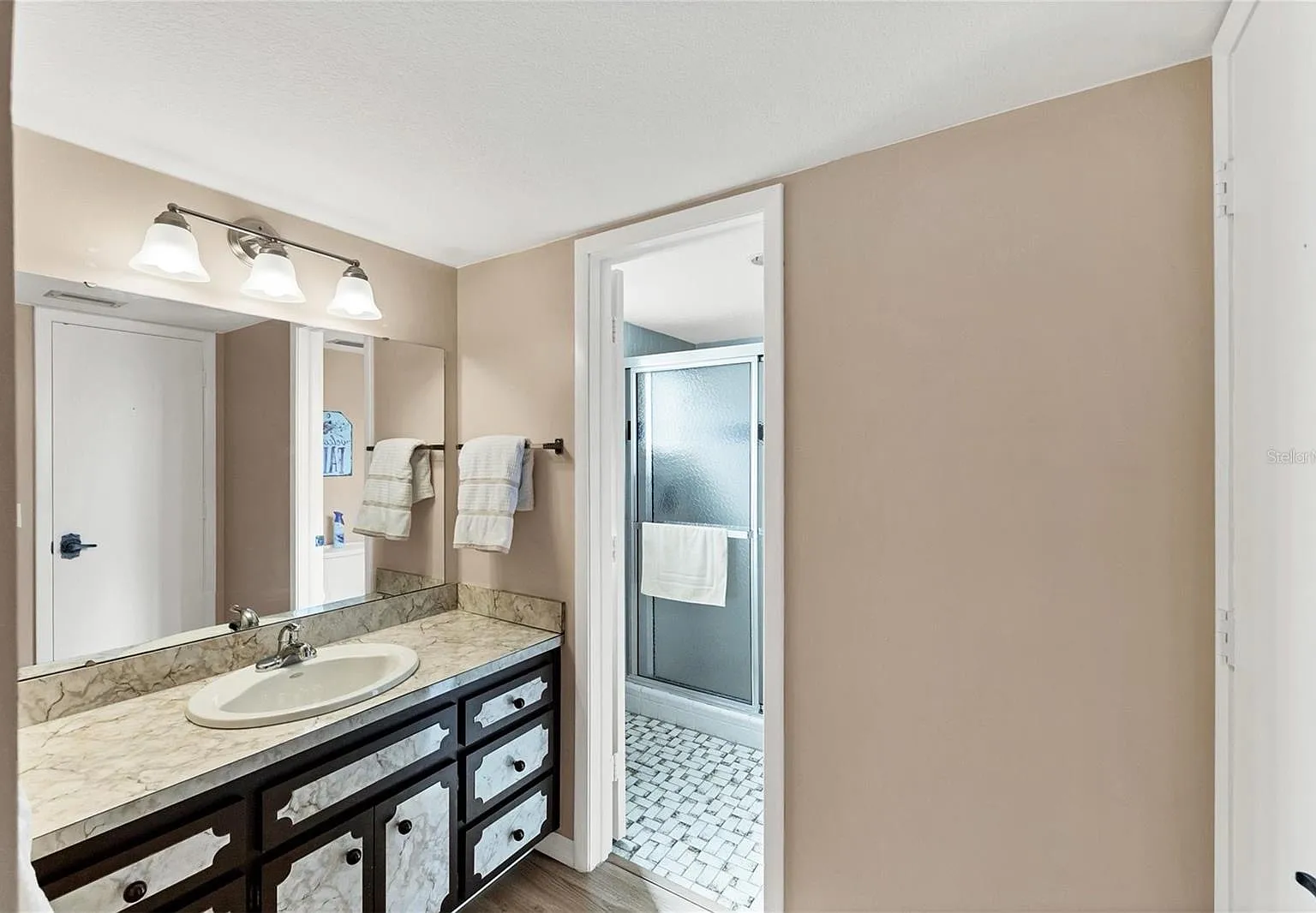 3 bed, 1788 sqft, $2,500 — Photo 4