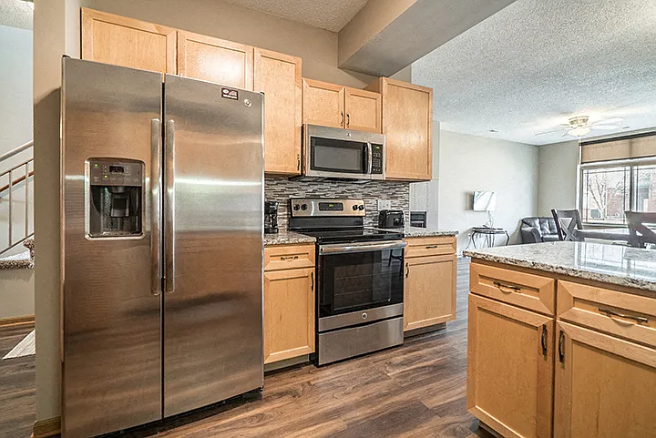 We offer renovated homes with stainless-steel appliances, granite countertops and tile backsplash.