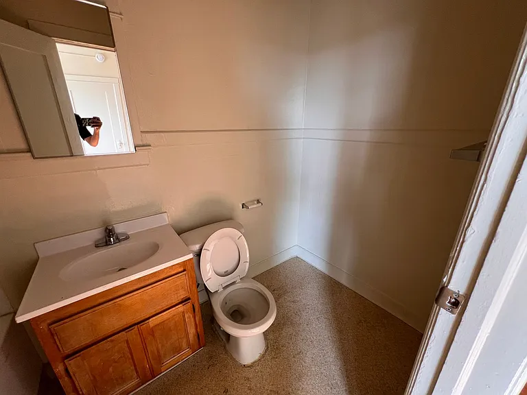 2532 DALY STREET — Photo 14