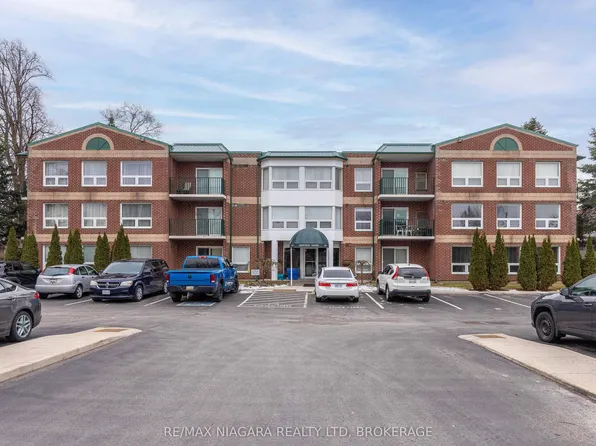 6704 Thorold Stone Rd #102, Niagara Falls, ON L2J 1B3