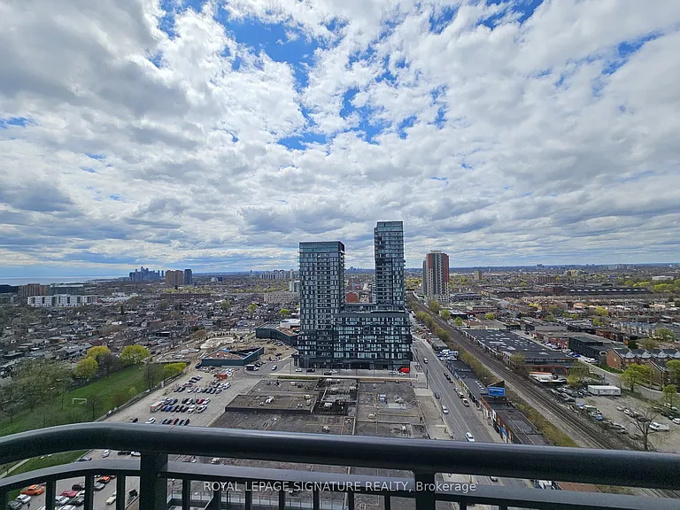 1185 Dupont St #1911 — Photo 15