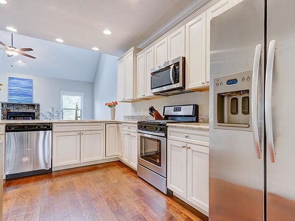 3rd image of 1105 Peake Ln Lot 5