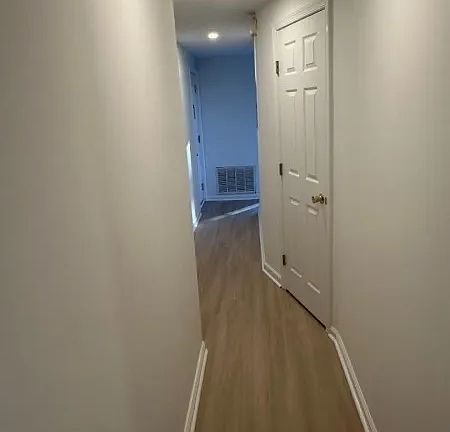 3rd image of 382 Belleville Ave #2L