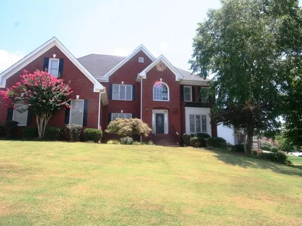 5760 Dovnick Dr SW, Lilburn, GA 30047