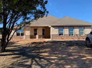 904 Bandera Trl, Granbury, TX 76048
