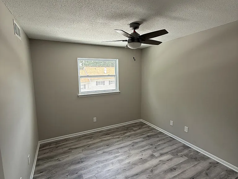 7325 Cardigan Cir — Photo 19