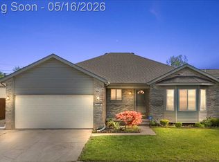 15948 Venice Ave, Clinton Township, MI 48035