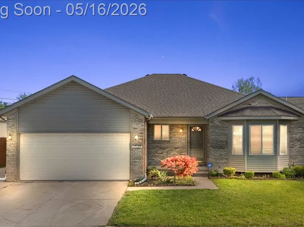 15948 Venice Ave, Clinton Township, MI 48035