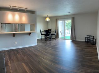 1209 University Ter APT H, Blacksburg, VA