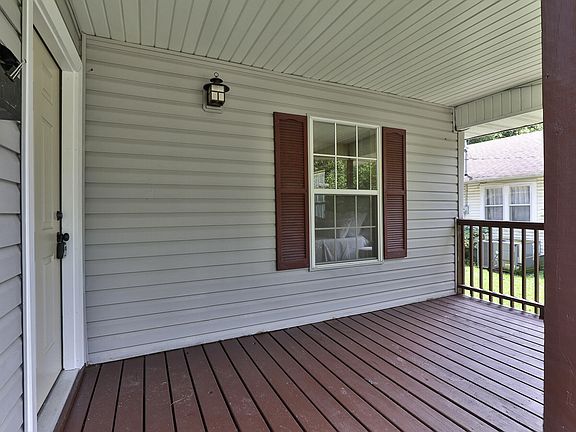 3rd image of 1130 S Crutcher Avenue
