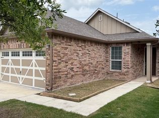260 Sage Derby Dr, Hutto, TX 78634