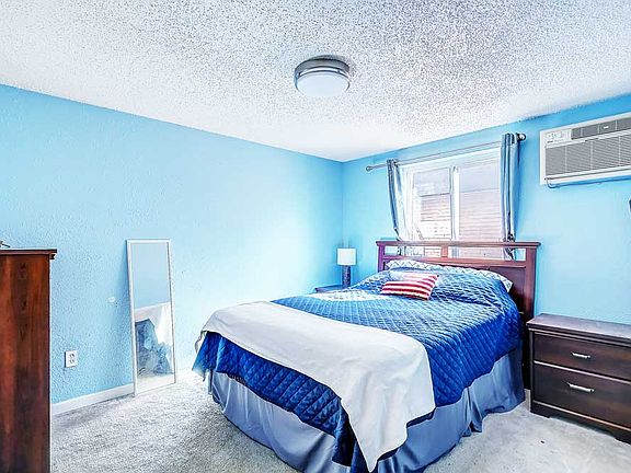 3rd image of 155 S Pennsylvania St APT 203