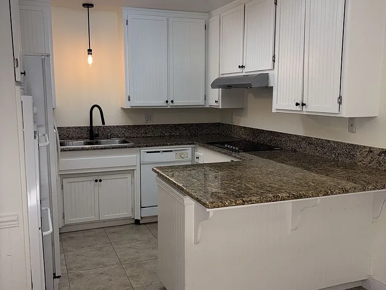 1201 N California St #29 — Photo 9