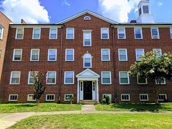 3rd image of 2606 Kensington Ave #4