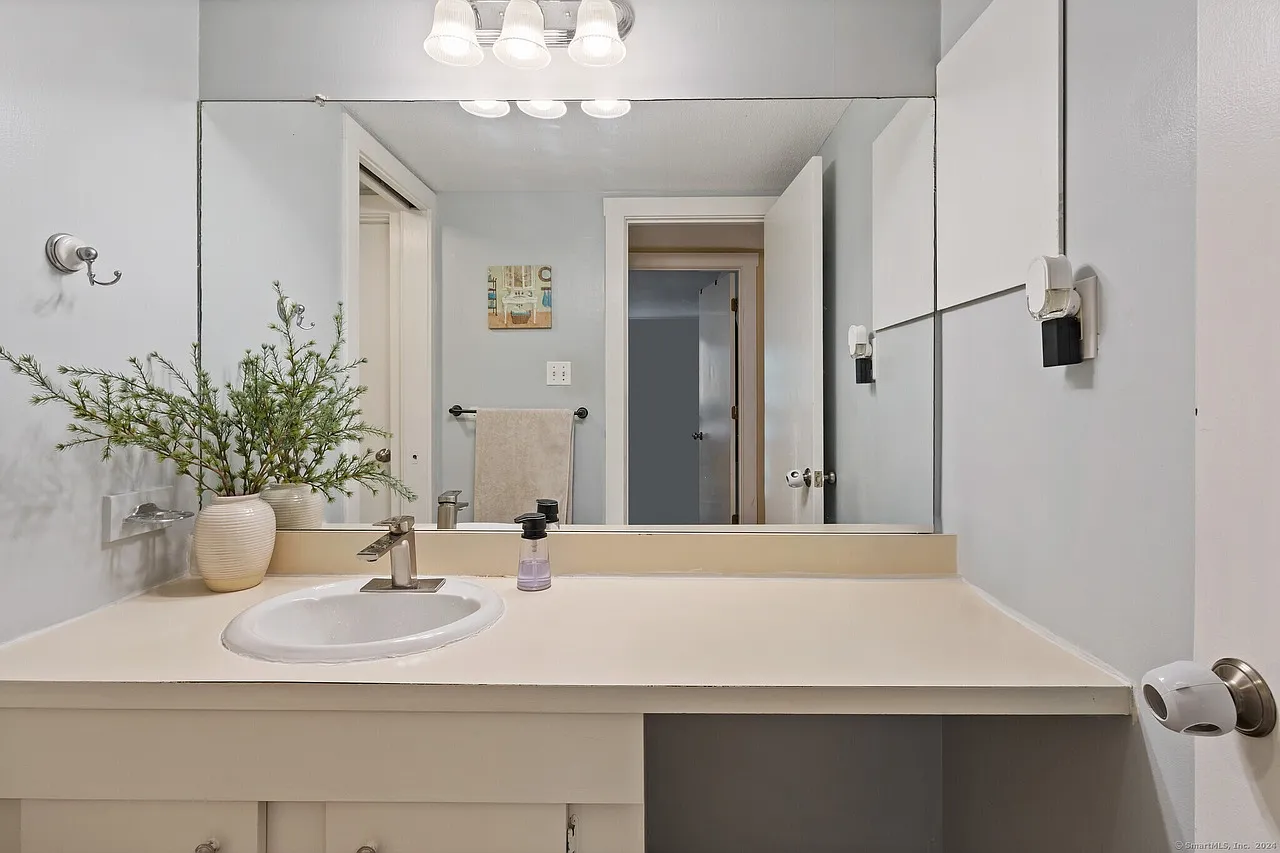 59A Brookwood Dr — Photo 1