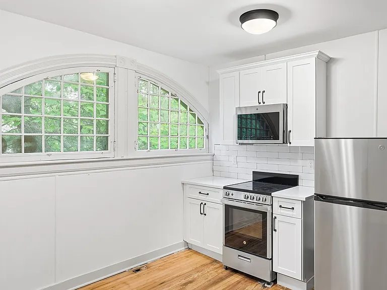 245 Clinton St — Photo 14