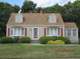 40 Maplevale Rd, East Haven, CT 06512