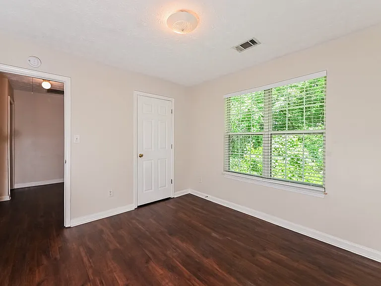 564 Kirtley Ct — Photo 14