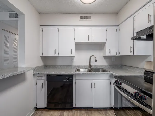 Riverside Heights Apartments