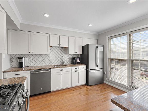 4th image of 12218 Apple Orchard Ct