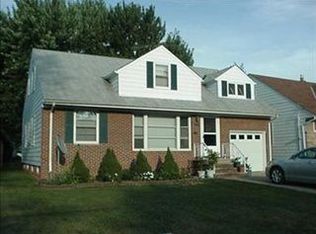 381 Halle Dr, Euclid, OH