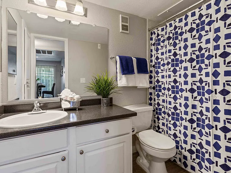 Renaissance Villas Apartment Homes — Photo 11