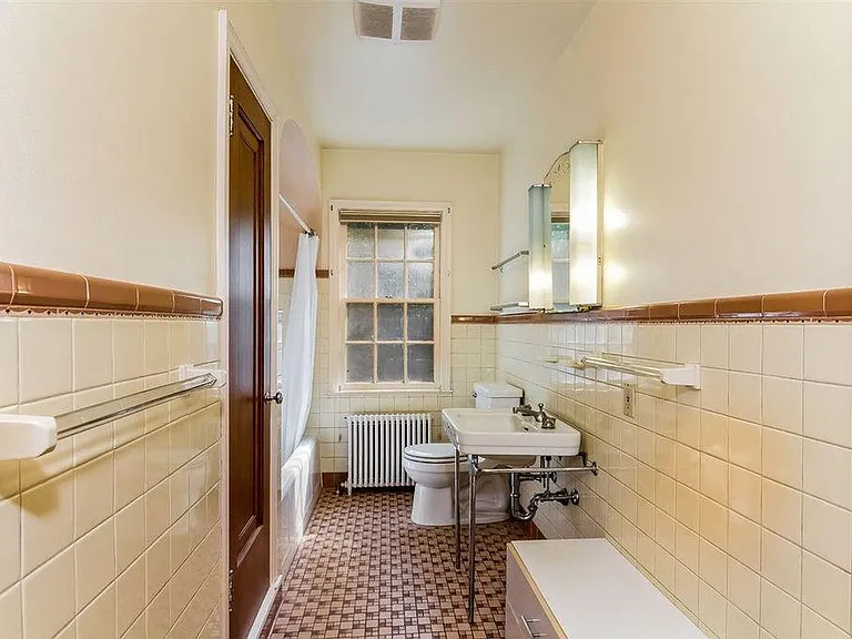 2306 Kendall Ave — Photo 13