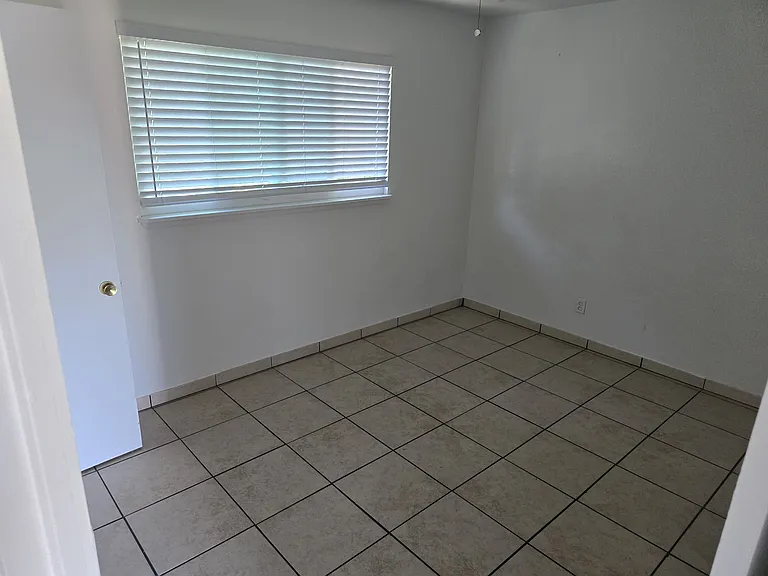 2848 Del Paso Blvd #6 — Photo 4