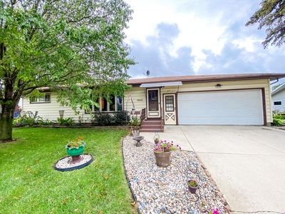 417 Ohio Dr, Brookings, SD, 57006