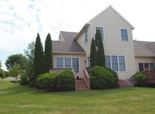 6040 Eli Cir, Macungie, PA 18062