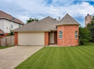 6408 Willard Rd, Fort Worth, TX 76119