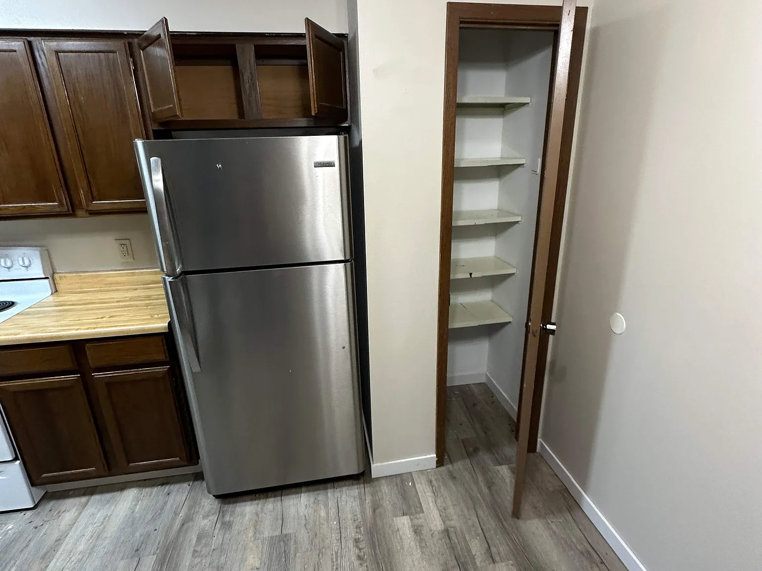 2 bed, 700 sqft, $775 — Photo 3