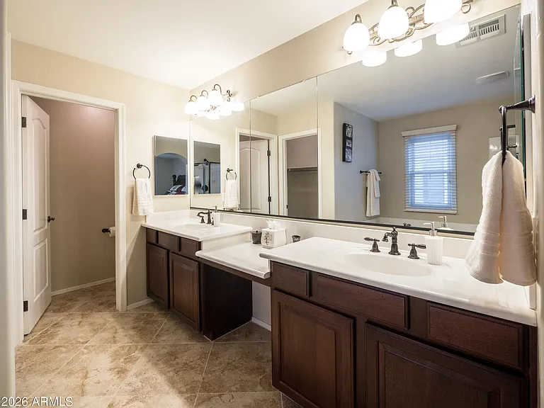 1628 E Canyon Creek Dr — Photo 32