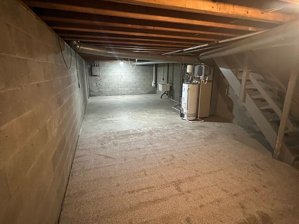 2nd image of 405 Waterside Ave #405