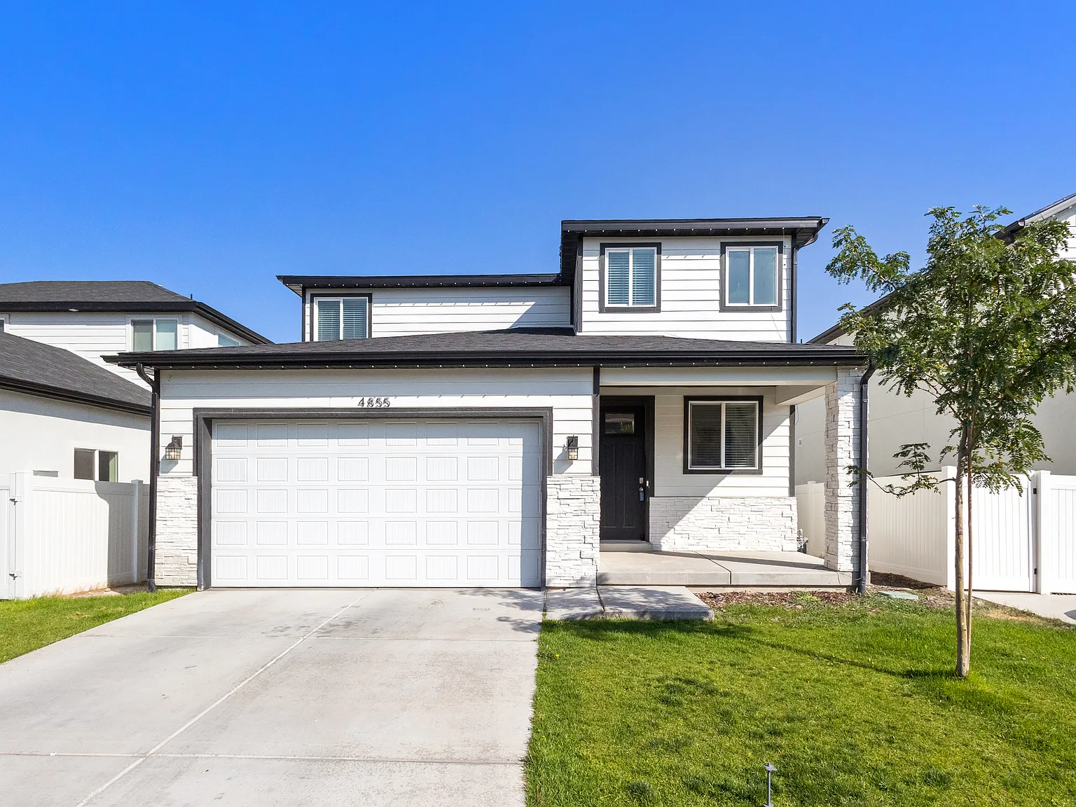 4855 E Breezy Patch Rd — Photo 1