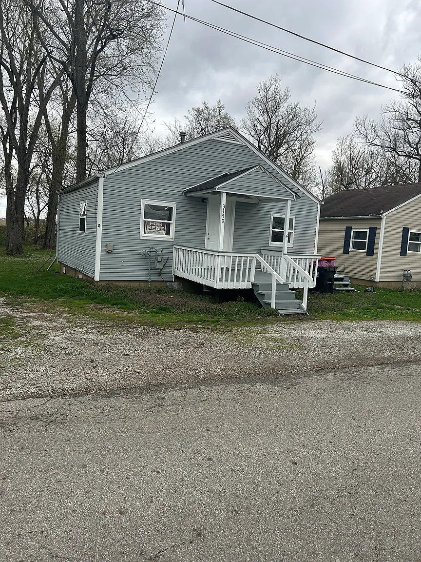 3170 Lakeside Rd NE photo 1