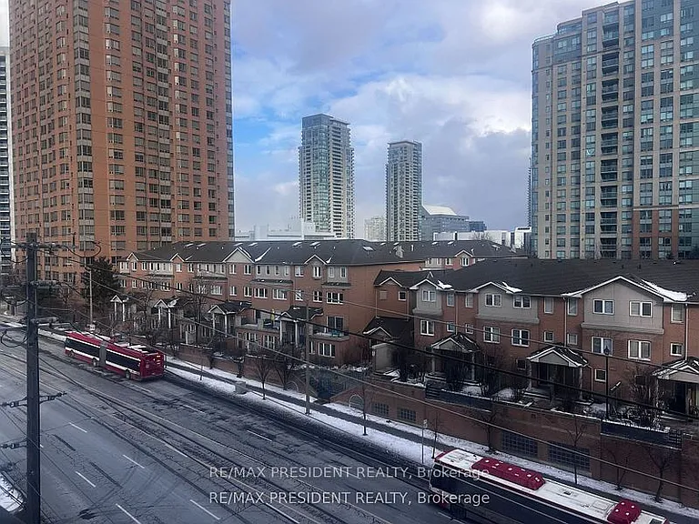1350 Ellesmere Rd #707 — Photo 2