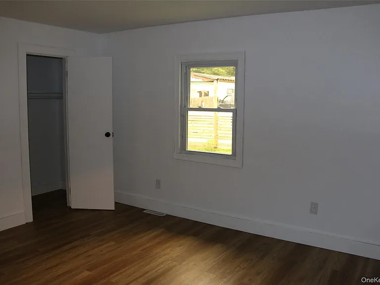 657 Eatontown Rd — Photo 7