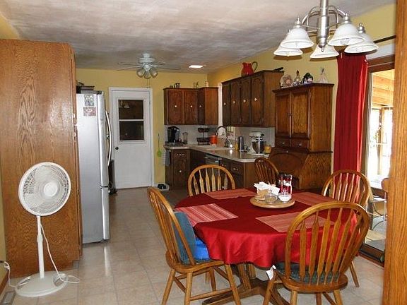 5th image of 2206 N Arapahoe Dr