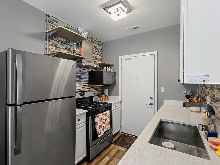 4423 N Lawndale Ave #1A — Photo 7