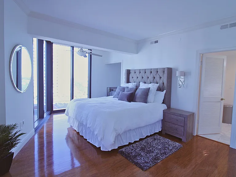 1 Beach Dr SE #1014 — Photo 17
