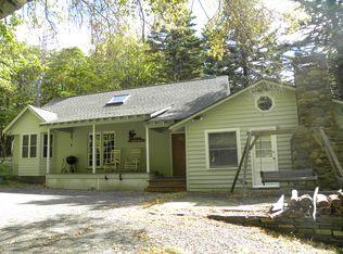 1116 Gap View Dr, Scotrun, PA 18355