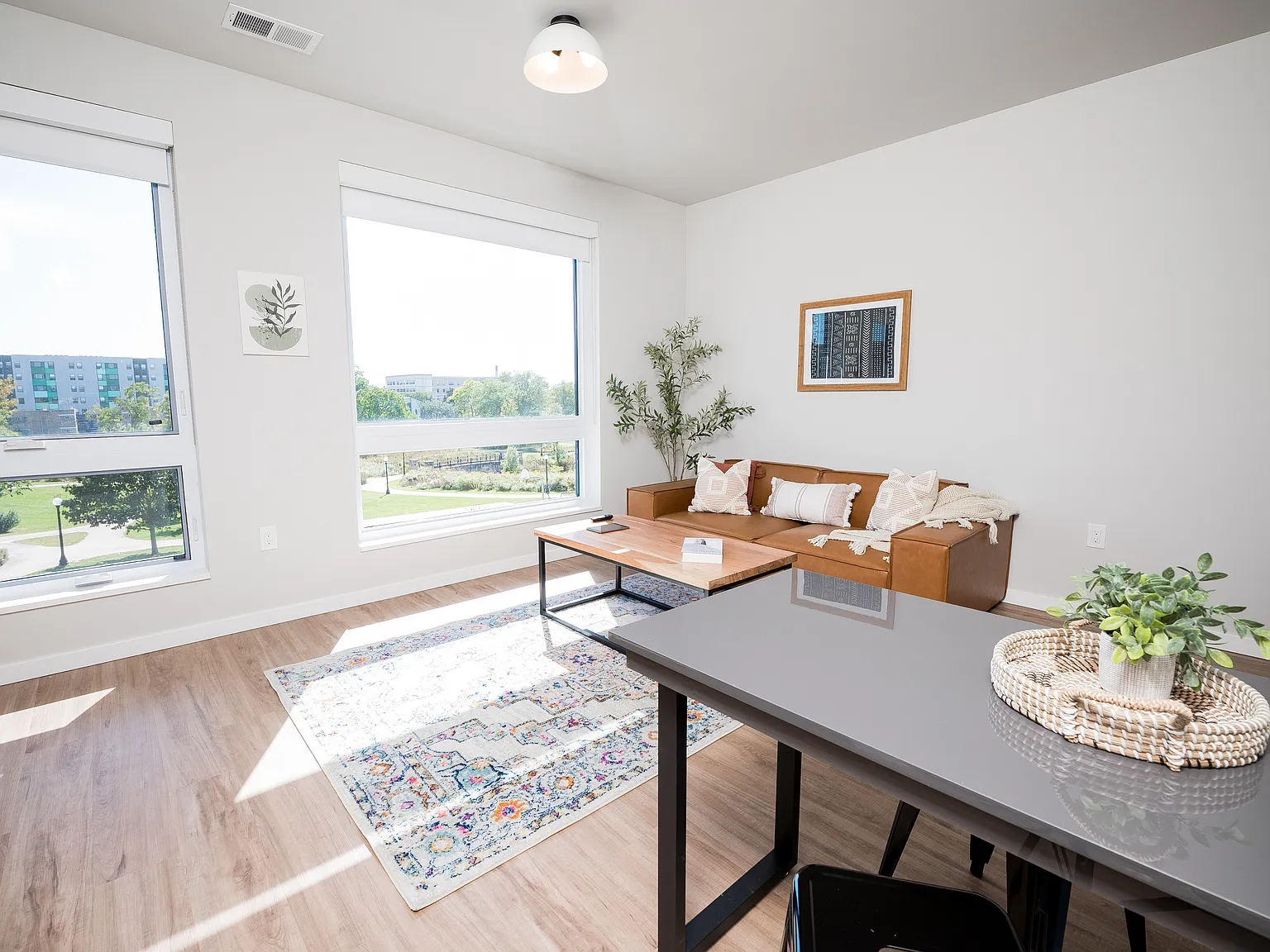 Studio, 525 sqft, $1,149 — Photo 2