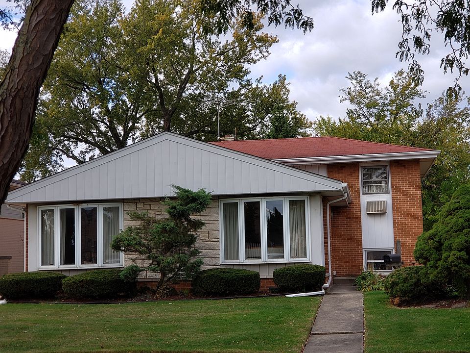 1st image of 8712 N Oketo Ave