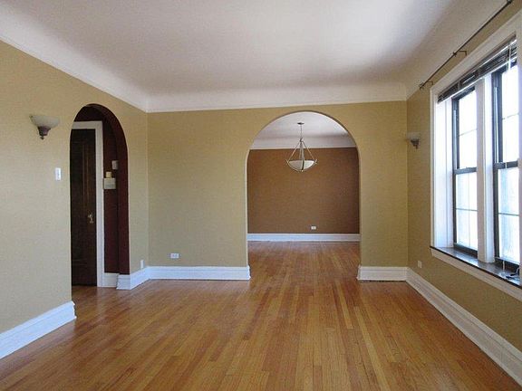 2nd image of 4205 N Kedvale Ave #Gn
