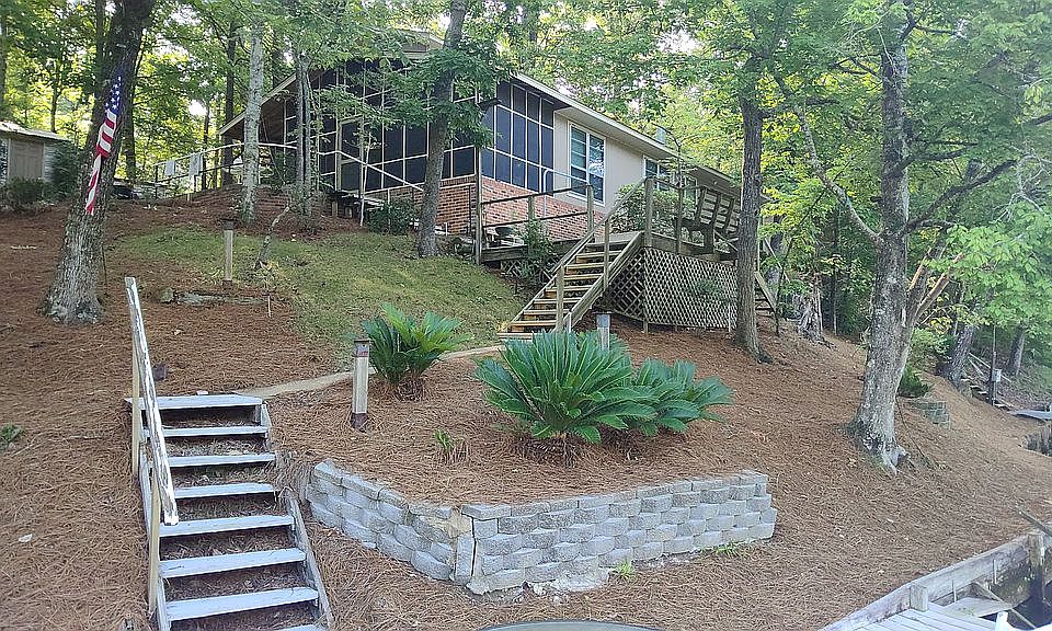 1st image of 664 Cartwright Rd